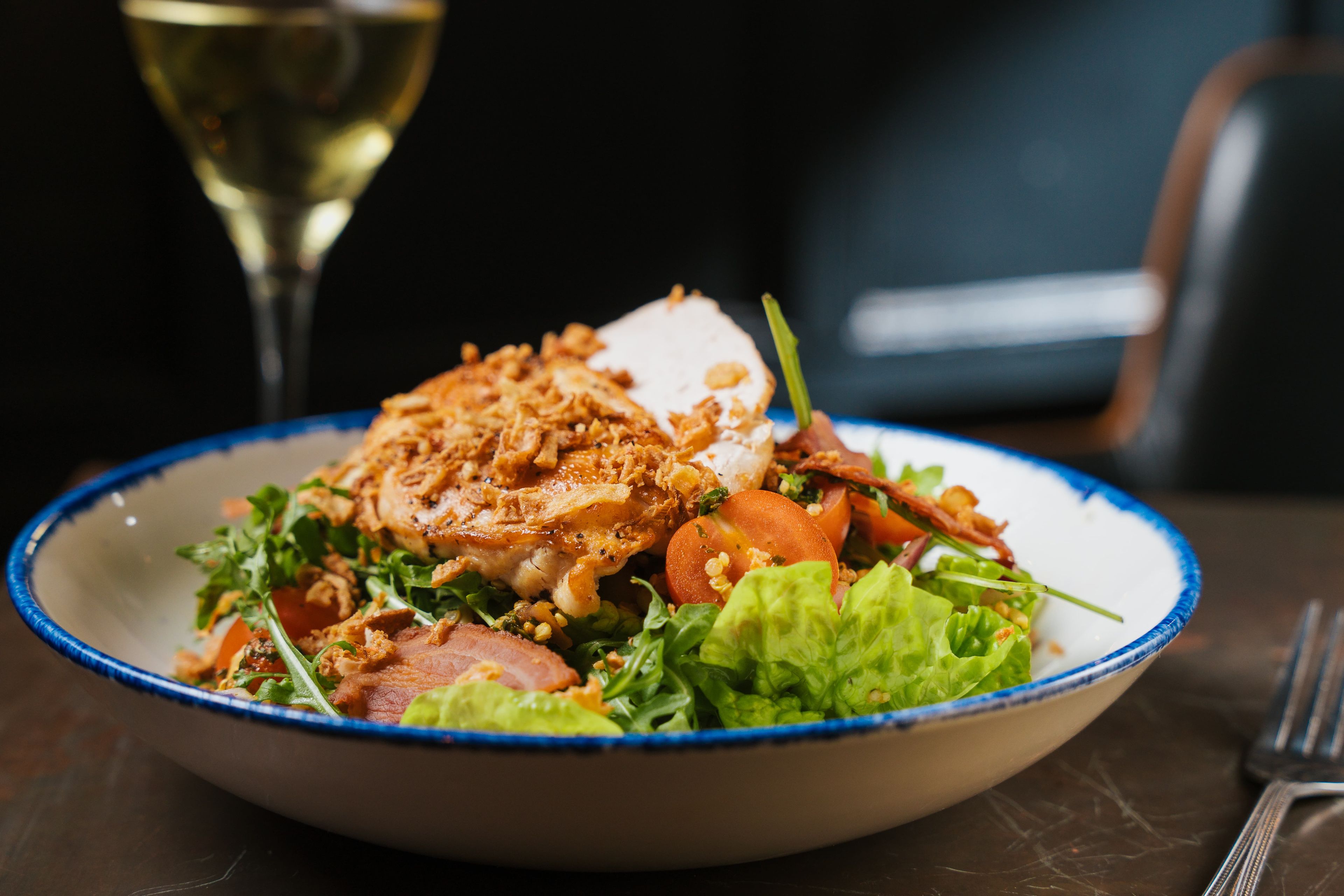 リリパットレーン　THE WAGGON & HORSES WAGGON & HORSES WOMBOURNE - Menu, Prices & Restaurant Reviews